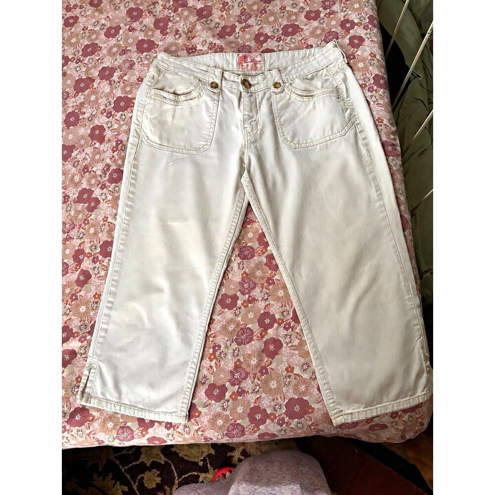 Levi Strauss Signature Women’s Size 10 Beige Stretch Capri Jeans 34x21